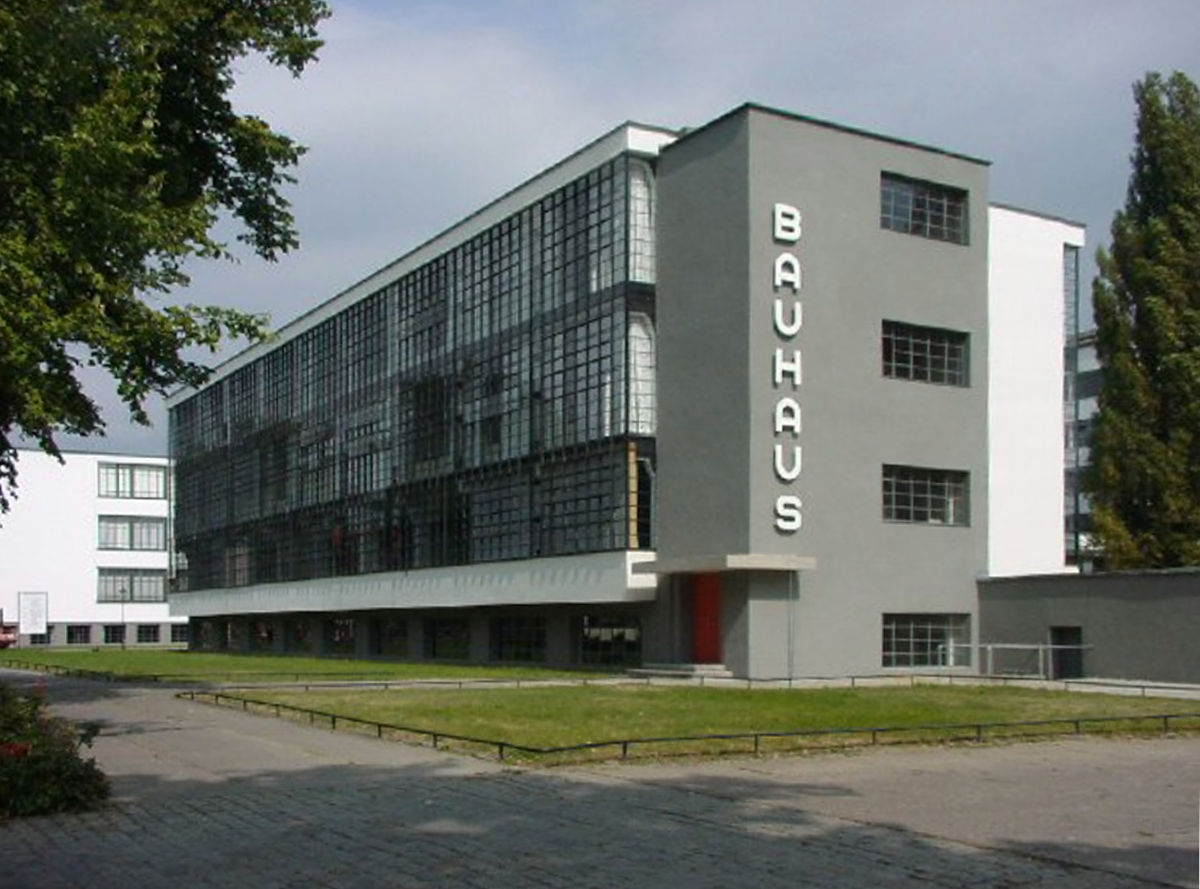 Выставка BAUHAUS IMAGINISTA «Школа в движении. Архитекторы-интернационалисты» 